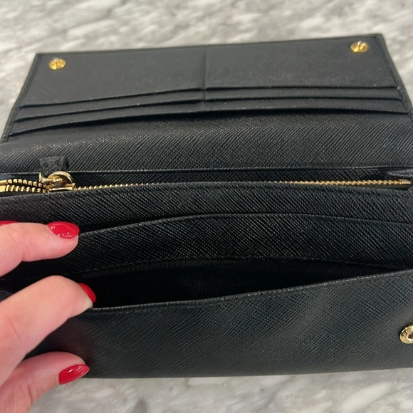 Prada Wallet- Pre Loved Good Condition - Picture 6 of 7
